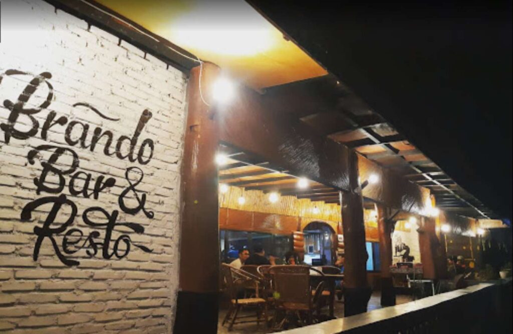 Brandos-Blues-Bar01-1024x666