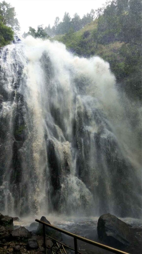 Efrata-Waterfall02-576x1024