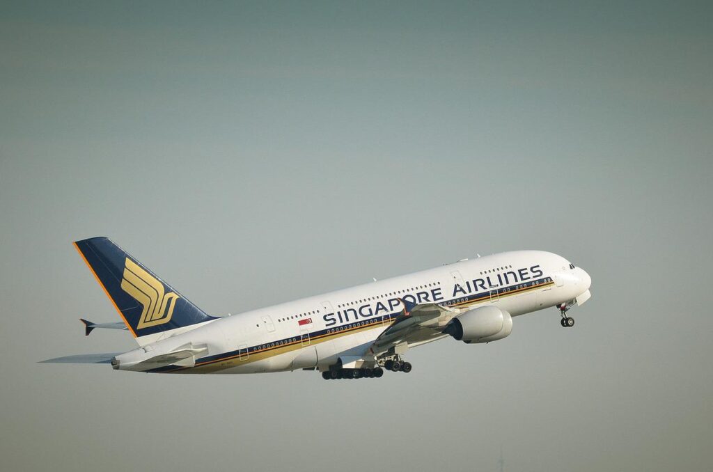 airbus, a380, singapore airlines-3728954.jpg
